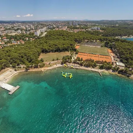 Luxury Tara Near The Sea And The Beaches